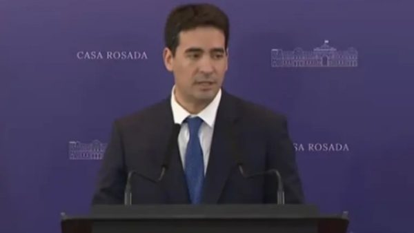 Adrián Ravier asumió su cargo y aseguró: “Es un honor ser la voz del Presidente”