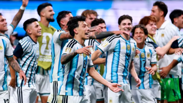 La Selección argentina le ganó 3-2 a Egipto en increíble partido y está en cuartos de final