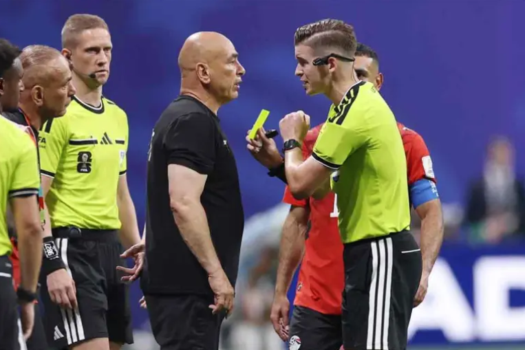 La FIFA defendió el arbitraje de Argentina-Egipto y rechazó las acusaciones