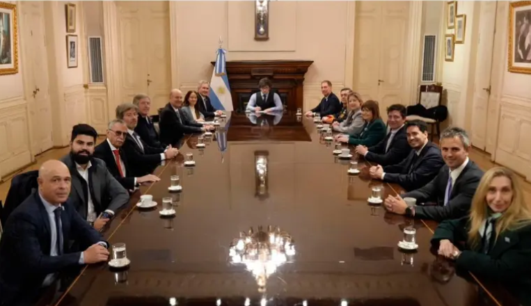 Milei reunió a su Gabinete y ratificó que la reforma del BCRA se presentará las próximas semanas