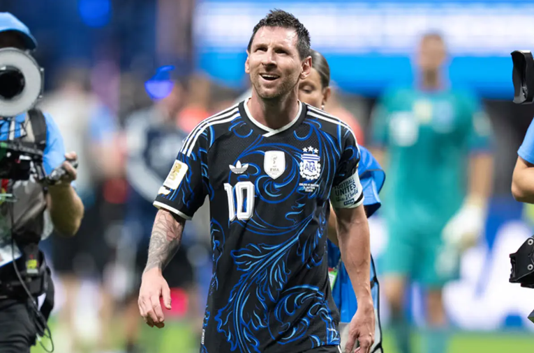 Messi le dedicó el triunfo a la gente que “no tiene trabajo y no llega a fin de mes”
