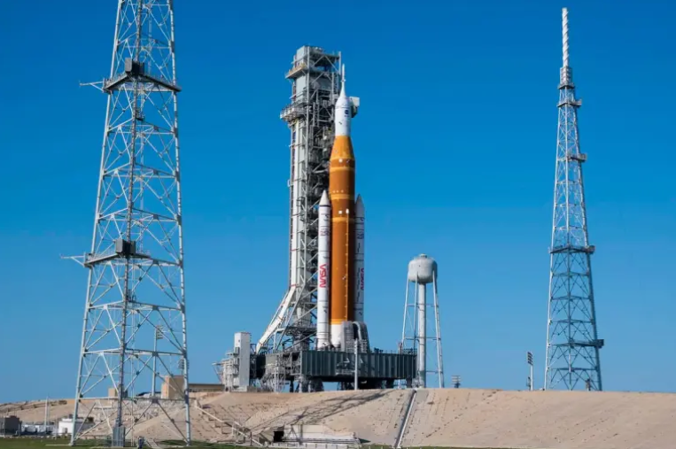 La NASA eligió a los cuatro astronautas que prepararán el próximo alunizaje