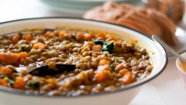 Cómo alimentarse en invierno: una nutricionista de la UNER brindó recomendaciones
