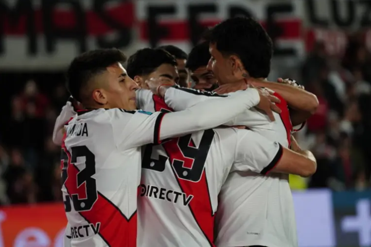 River venció 3-1 a Independiente Rivadavia y Ponzio sigue invicto en el Monumental