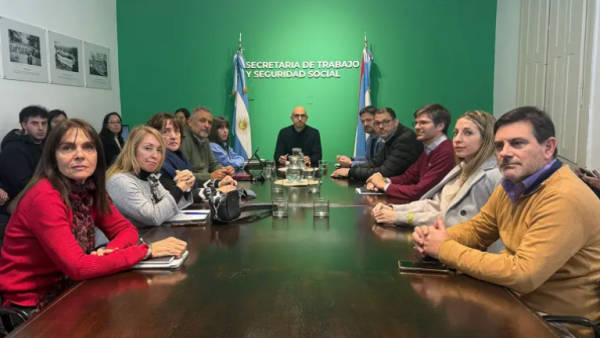 El Gobierno y los gremios estatales retoman hoy la paritaria salarial en Entre Ríos