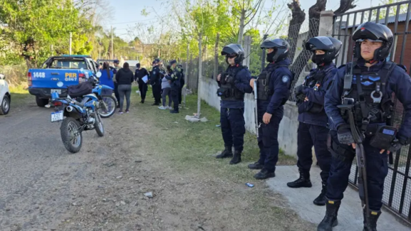 Detuvieron a un adolescente de 16 años que llevaba un revólver cargado