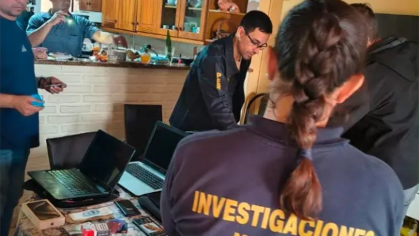 Por una estafa en Nogoyá, secuestraron dinero, celulares y notebooks en Concepción del Uruguay
