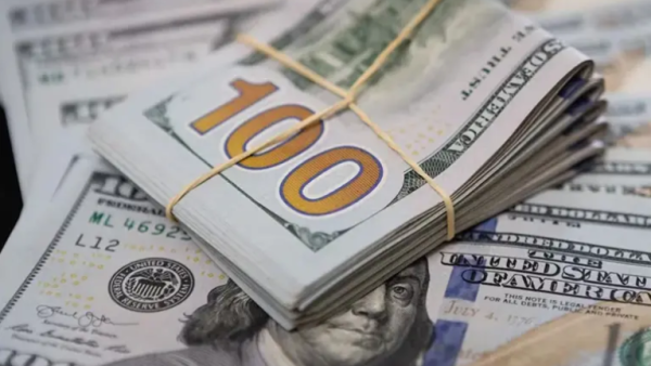 Los depósitos en dólares subieron un 2,5% en septiembre y alcanzaron un nuevo máximo