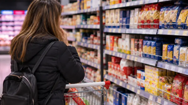 El consumo no repunta: volvió a caer en agosto y acumula meses de retroceso en rubros clave