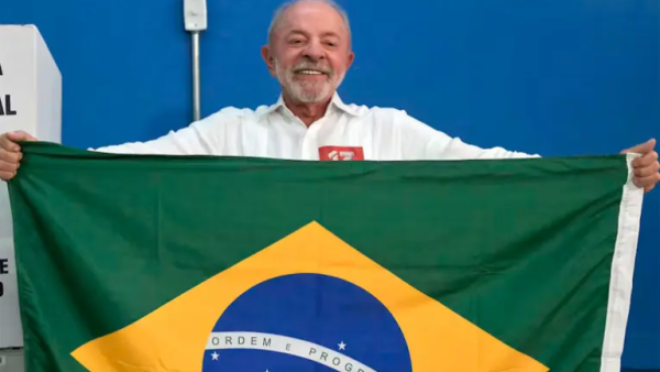 Lula ganó el balotaje en Brasil, remontó la primera vuelta y consiguió un histórico cuarto mandato