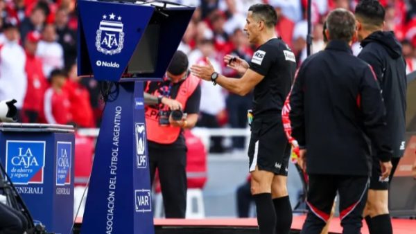La AFA aprobó el offside semiautomático: cuándo comenzará a utilizarse y cómo funciona